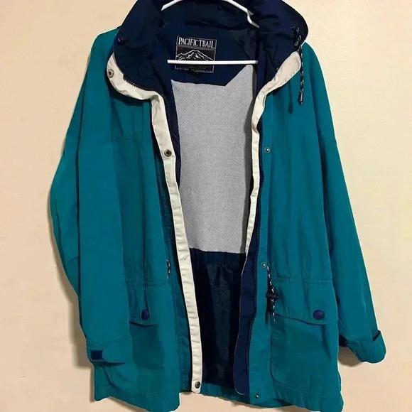 SOLD Vintage Pacific Trail Lightweight green Jacket with Hood size M - Picture 1 of 5